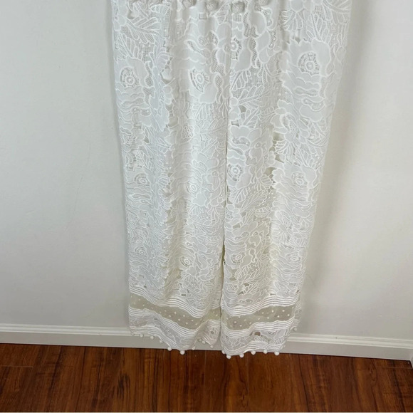 SAYLOR "Gabi" White Lace Crop Jumpsuit Size S - Picture 7 of 10